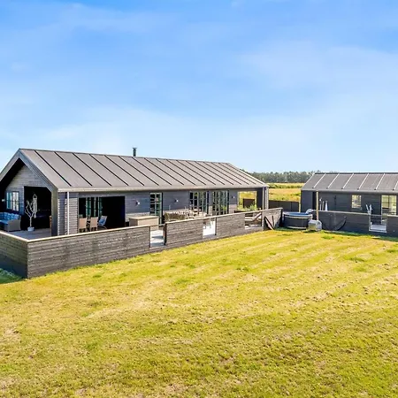 Holiday home Inola - 1km From The Sea By Interhome