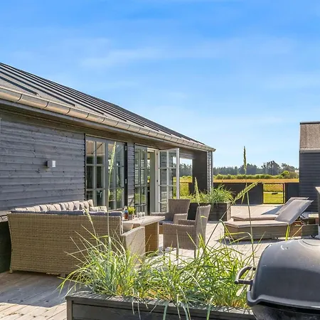 Semesterbostad Inola - 1km From The Sea By Interhome *